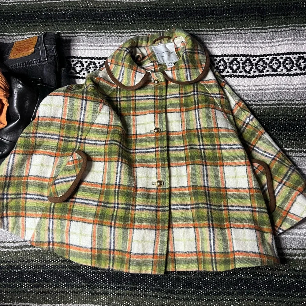 Janie & Jack Plaid Brushed Twill Cape in Grasshopper Plaid Size 7/8